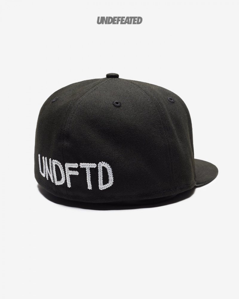 Undefeated Undftd UNDEFEATED X NE CHAINSTITCH FITTED Kopfbedeckung Schwarz | CZMGP-8523