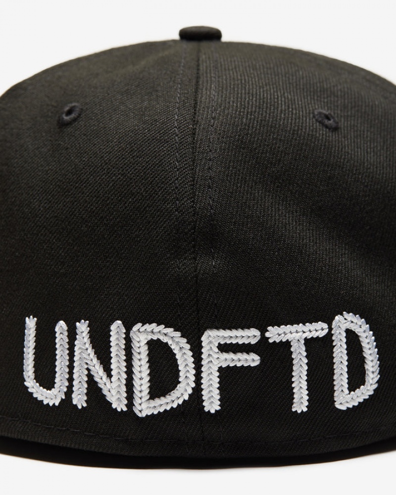 Undefeated Undftd UNDEFEATED X NE CHAINSTITCH FITTED Kopfbedeckung Schwarz | CZMGP-8523